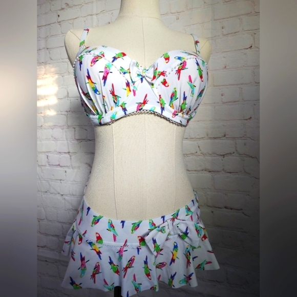 Floozie by Frost French Bikini | Parrot Print | Size 34D Top & UK 8/US 4 Bottom - Picture 6 of 7